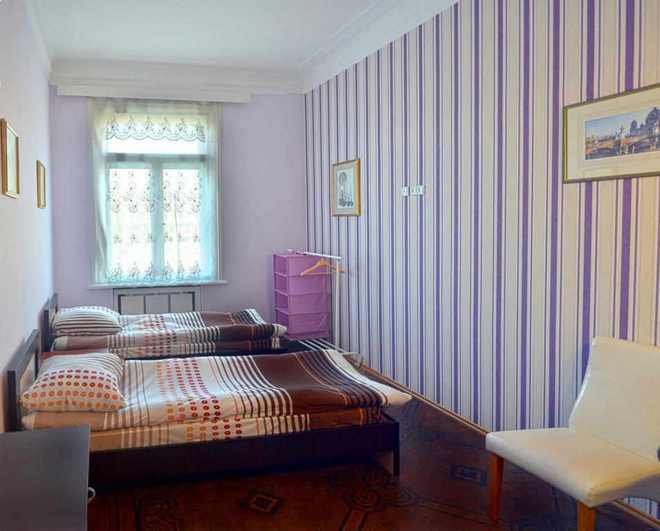 Griboedov Hostel & Suites Tbilisi Rom bilde