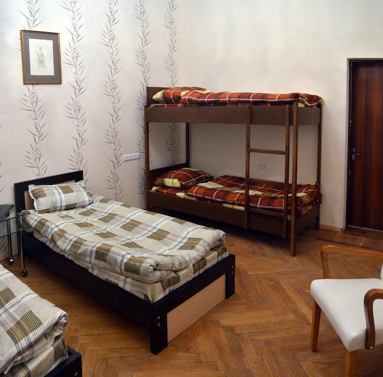 Griboedov Hostel & Suites Tbilisi Rom bilde